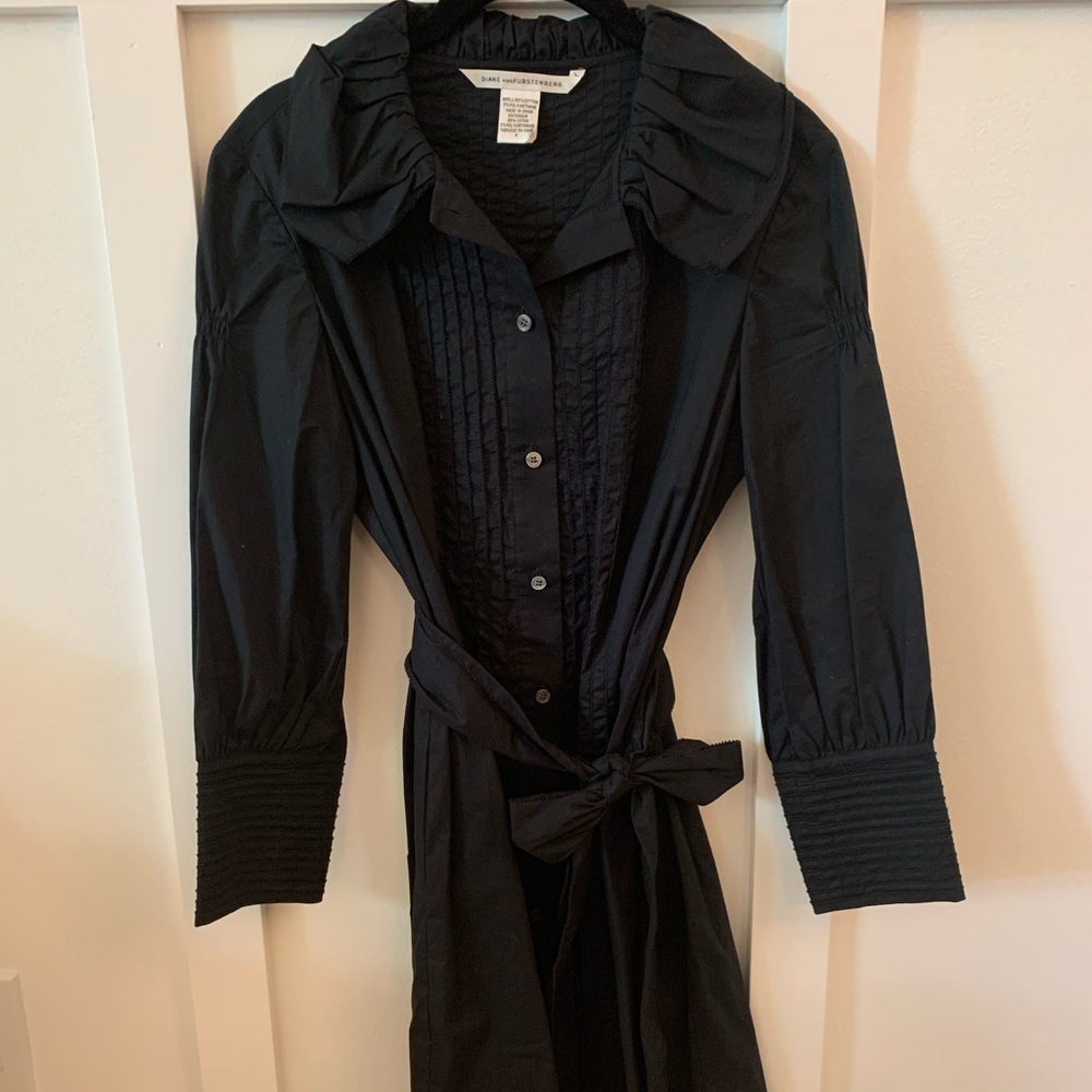 Diane VonFurstenburg button down shirt dress